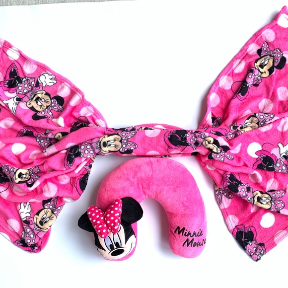 Minnie Mouse neck pillow Blanket set - Picture 6 of 6